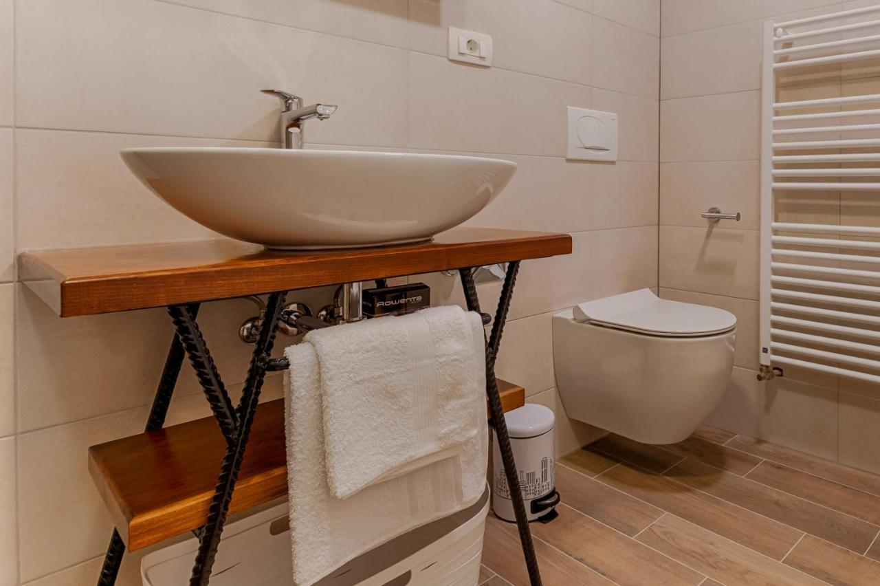 Two Bedroom Apartment Paris リエカ エクステリア 写真