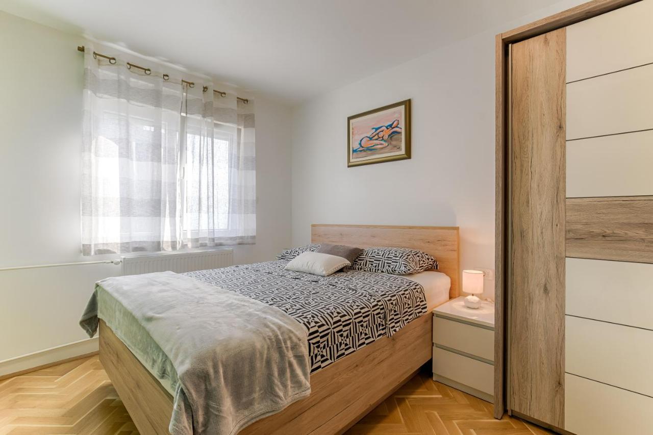 Two Bedroom Apartment Paris リエカ エクステリア 写真